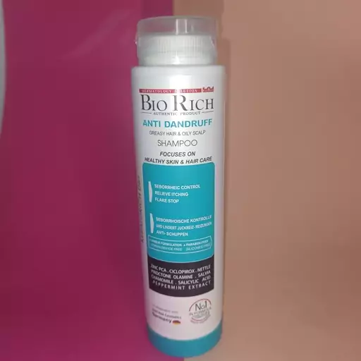 8hh7bvswUWTQEyY1SmqrCMtn7WBwmTlp0ww05yqKeeCukjCaQR.jpg_512X512X70.jpg شامپو ضد شوره موی چرب برند بایوریچ - تصویر 1