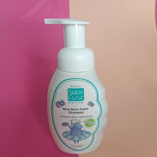 tYAdgsa18XmK2s7hGre2sZSrPgQGT2dXiQUrx0z38ybcQQcnEe.jpg_512X512X70.jpg شامپو فوم نوزادان آبی پسرانه بی بی فرست - تصویر 1